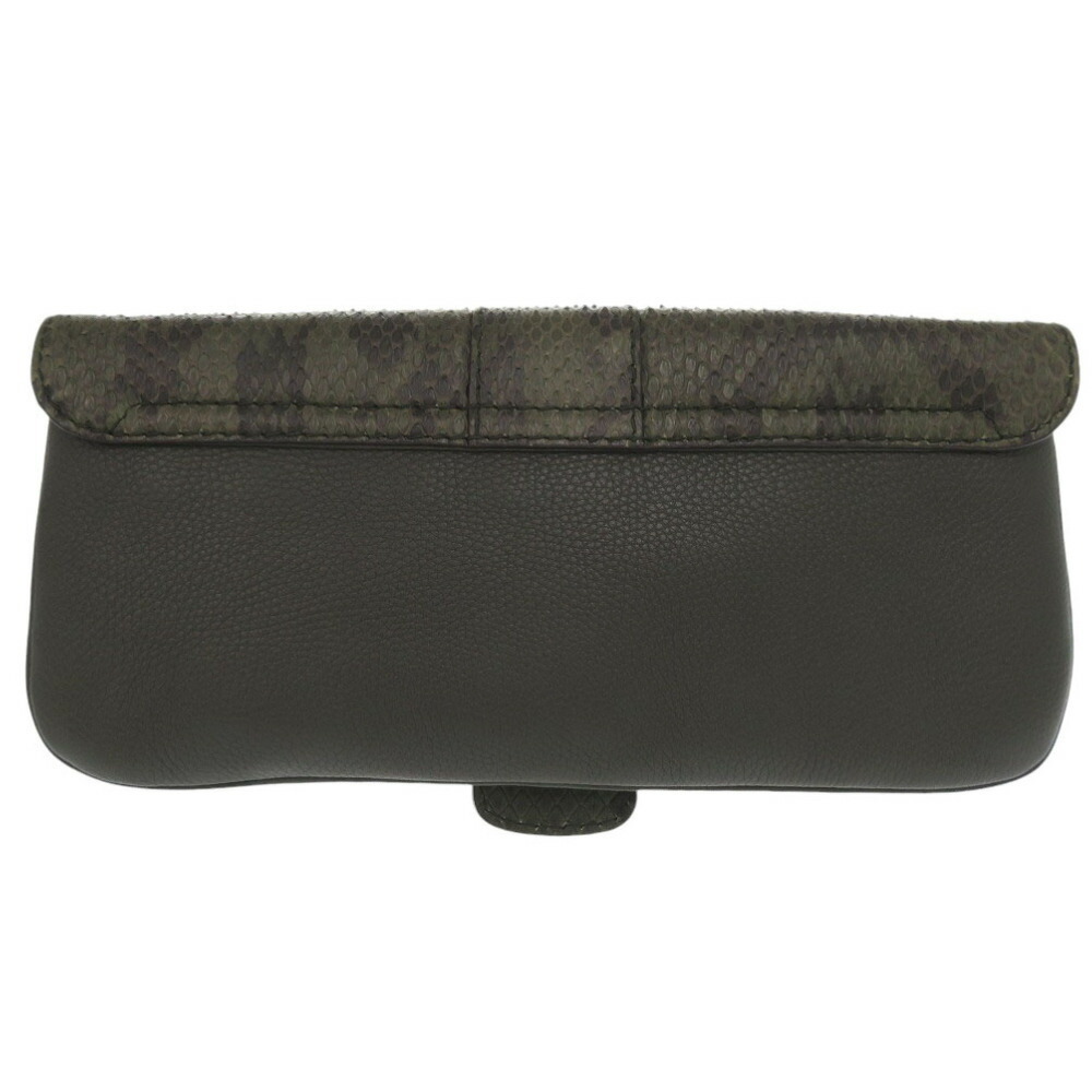 Gucci Green Python Leather Silver Clutch Bag - image 2